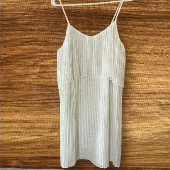 BCBGENERATION Dress Size S Sleeveless Popover Pleated White Party Optic Whit - Picture 1 of 1